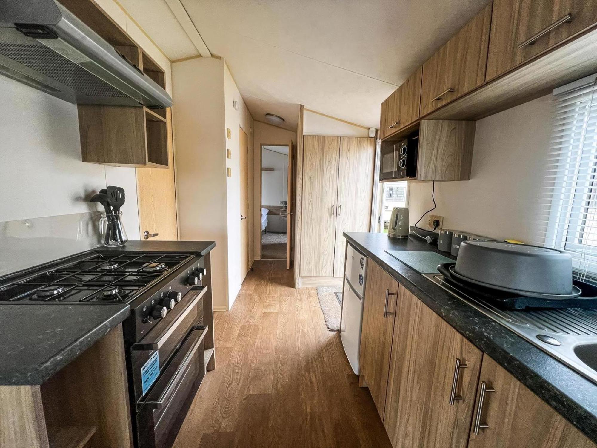 Lovely 6 Berth Caravan For Hire At Barmston Beach Holiday Park Ref 62062Hc Lund Kültér fotó