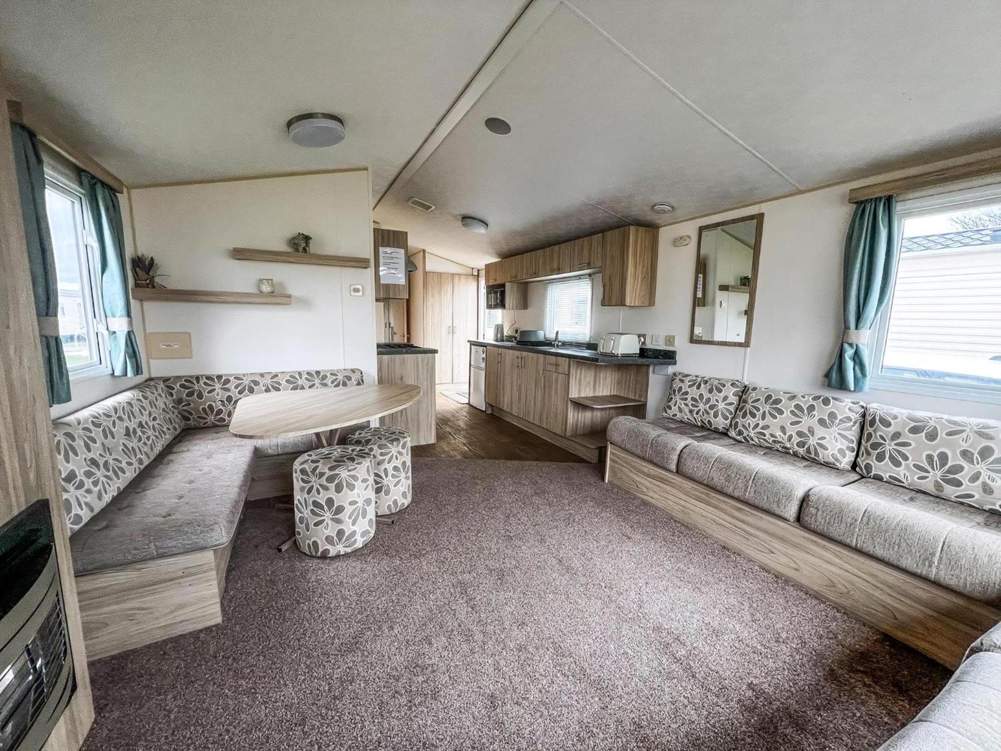 Lovely 6 Berth Caravan For Hire At Barmston Beach Holiday Park Ref 62062Hc Lund Kültér fotó